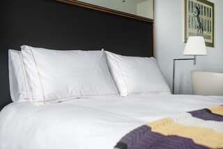 Отель The Joseph | Signature Hotel Vilnius Вильнюс Стандартный двухместный номер с 1 кроватью, вид на реку-1